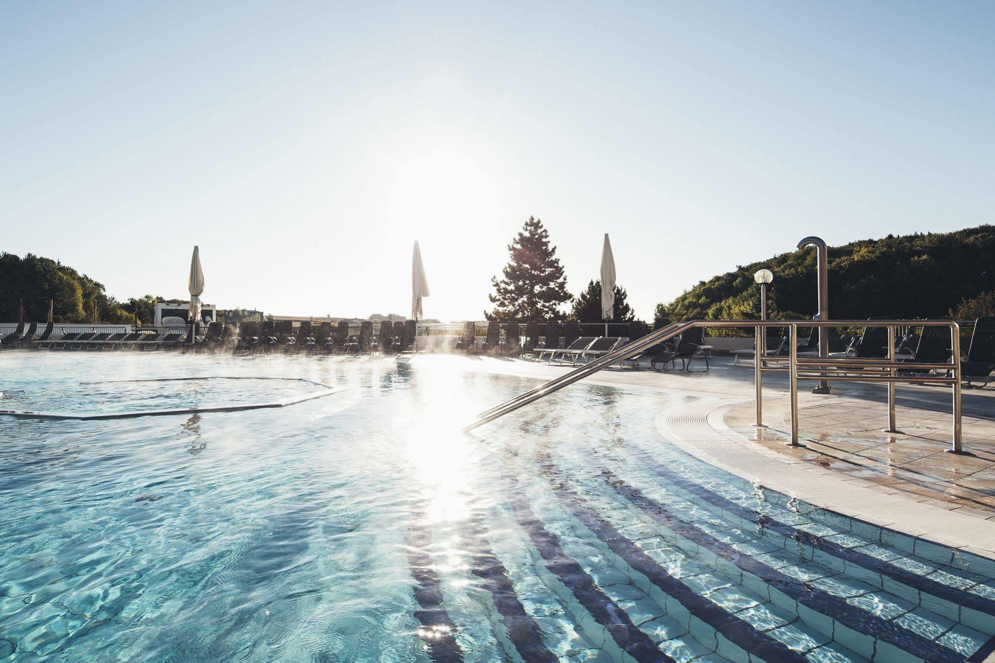 Hotel Vier Jahreszeiten Loipersdorf Loipersdorf bei Fuerstenfeld Luaran gambar